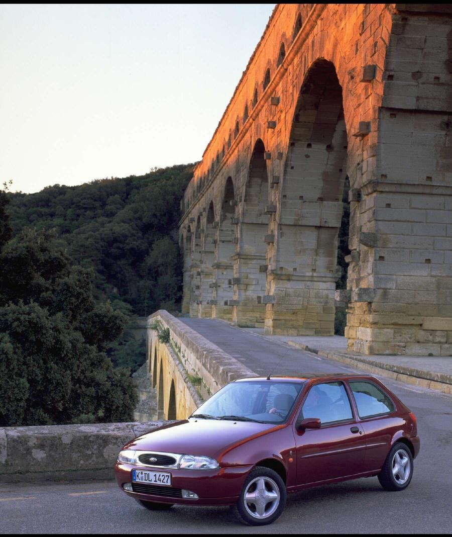  Ford Fiesta 1996 года  (фото 30 из 53)